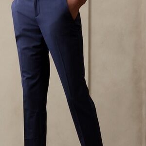 Banana republic! Woman!